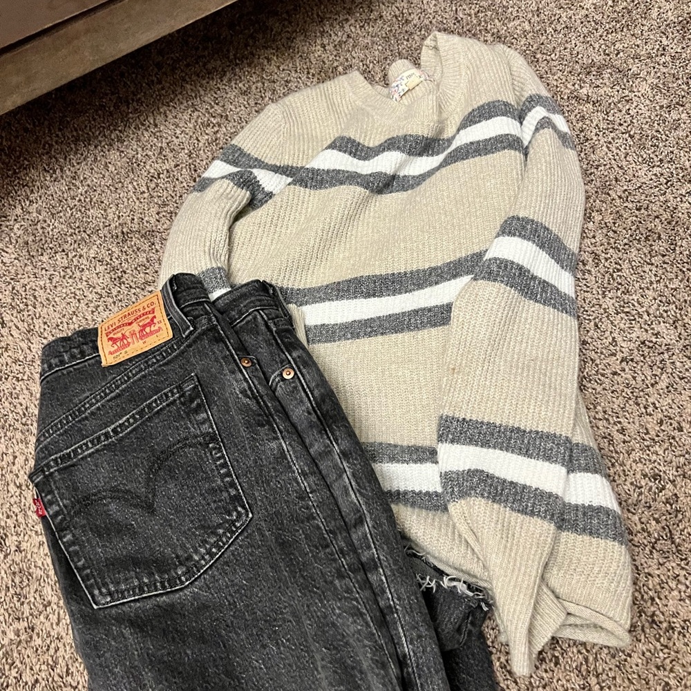 ✨NEW Sweater✨